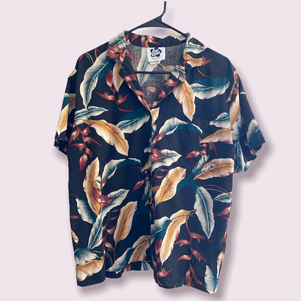 Hilo Hattie Black Floral Aloha Hawaiian Shirt